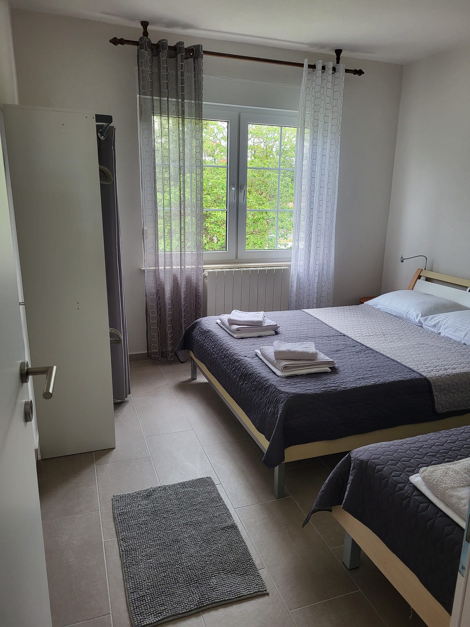 Apartment 4 — 5